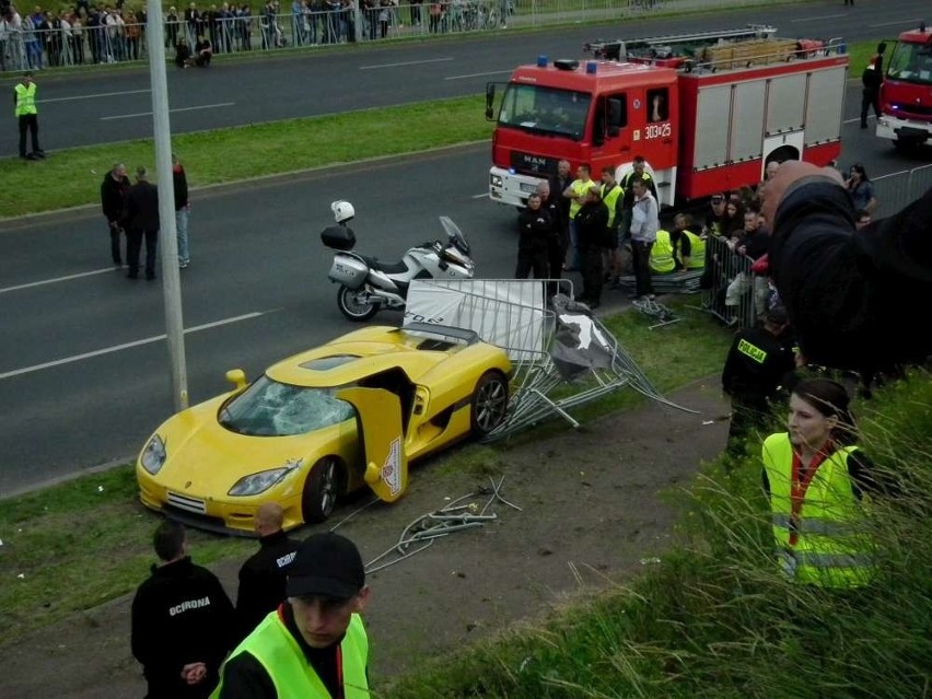 Wypadek na Gran Turismo w Poznaniu