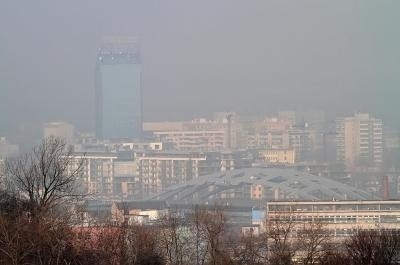 Obniżanie wysokich stężeń zanieczyszczenia powietrza w Krakowie będzie trwało wiele lat.