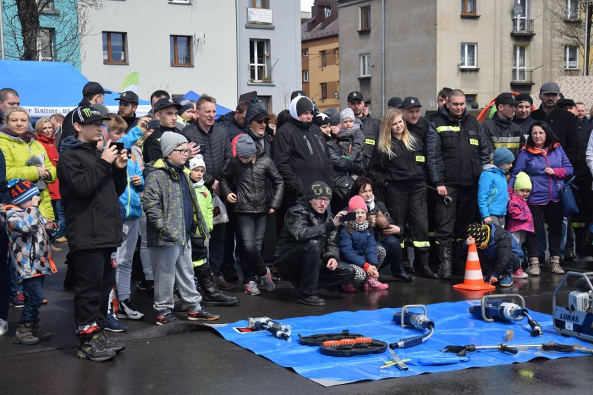 Wyjątkowy piknik strażacki w Zawierciu: Strażacy chcą pomóc 12-letniemu Mikołajowi ZDJĘCIA