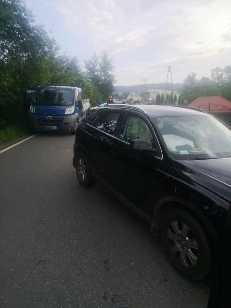 Wypadek Długołęka-Świerkla. Na drodze gminnej zderzyły się trzy samochody [ZDJĘCIA]