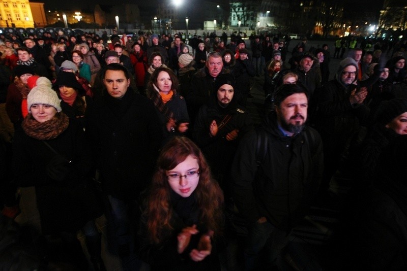 Wrocław dla tolerancji i otwartości. Koncert na pl. Wolności