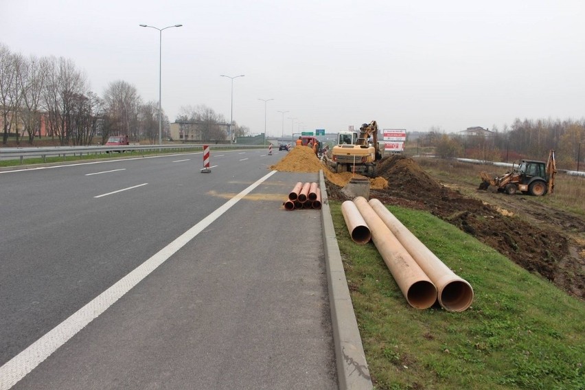 Przy DTŚ budowane są nowe stacje paliw