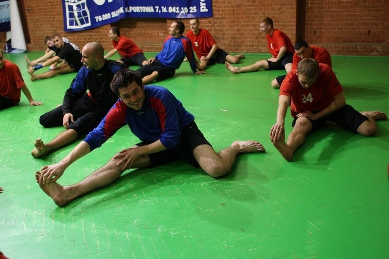 Pilkarze Gryfa Slupsk na treningu Muay Thai
