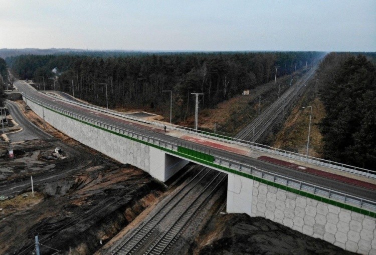 Wiadukt nad torami kolejowymi w Myszkowie jest już gotowy