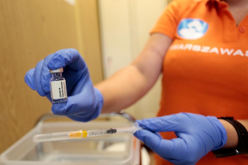 Badacze przeanalizowali próbki krwi 2190 pracowników służby...