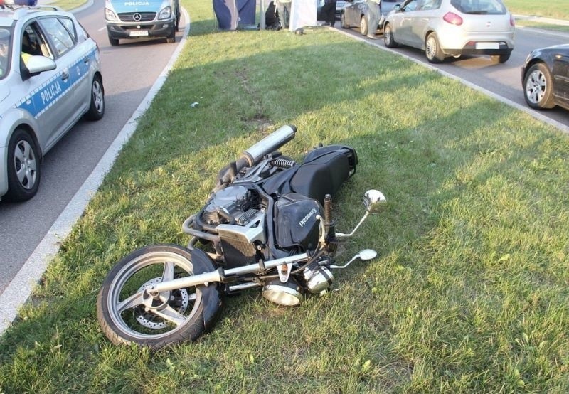 Ul.  Eliasza. Wypadek motocyklisty. 18-latek zginął na miejscu [ZDJĘCIA]
