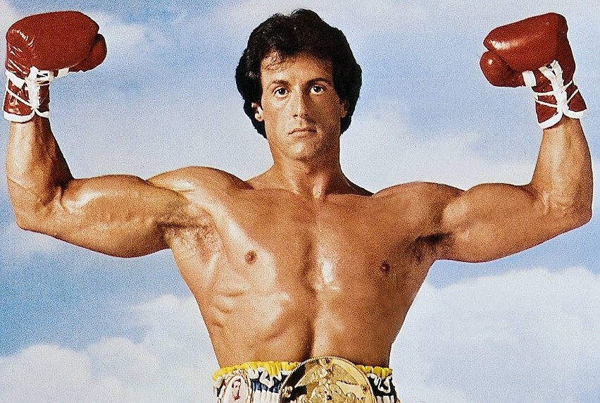 Rocky Balboa to postać kultowa, a niektóre sceny z filmów o...
