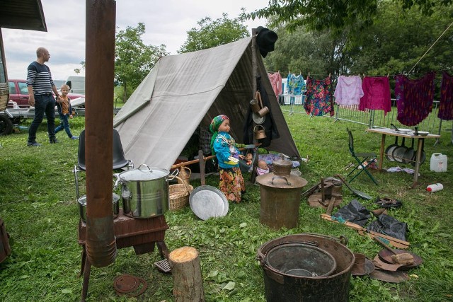 Podczas pikniku można było zobaczyć romskie obozowisko z bliska
