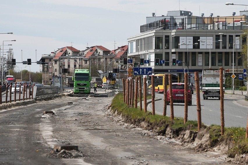 Po przebudowie na trasie pojawią się tramwaje i autobusy,...