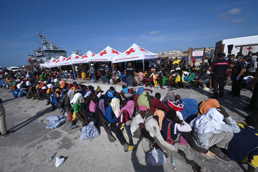 Prawie 7 tysięcy osób przybyło na włoską wyspę Lampedusa.