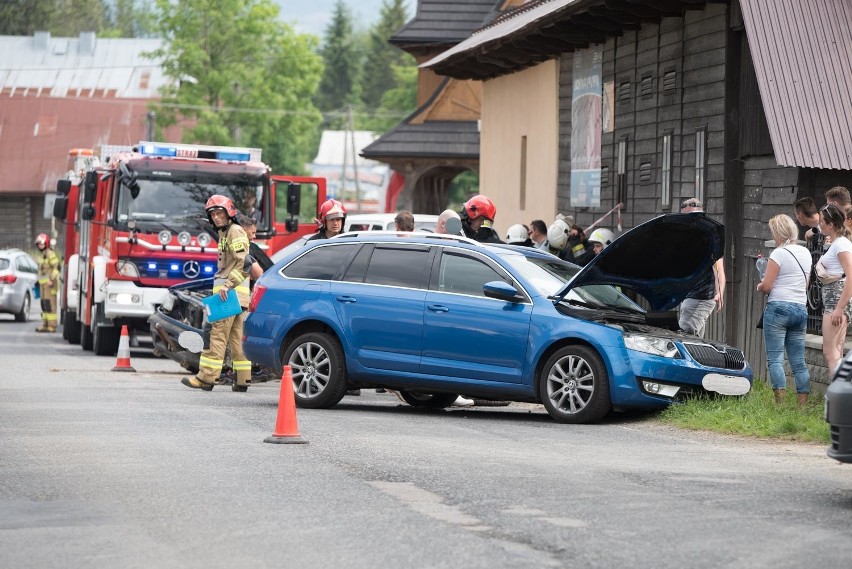Wypadek w Witowie na Podhalu. Pick-up zderzył się z osobówką [ZDJĘCIA]