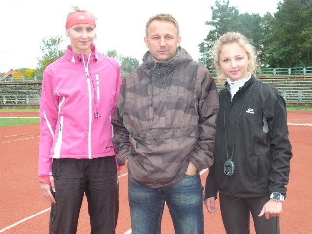 Karolina Kołeczek (z prawej) jedzie na zgrupowanie kadry narodowej juniorów