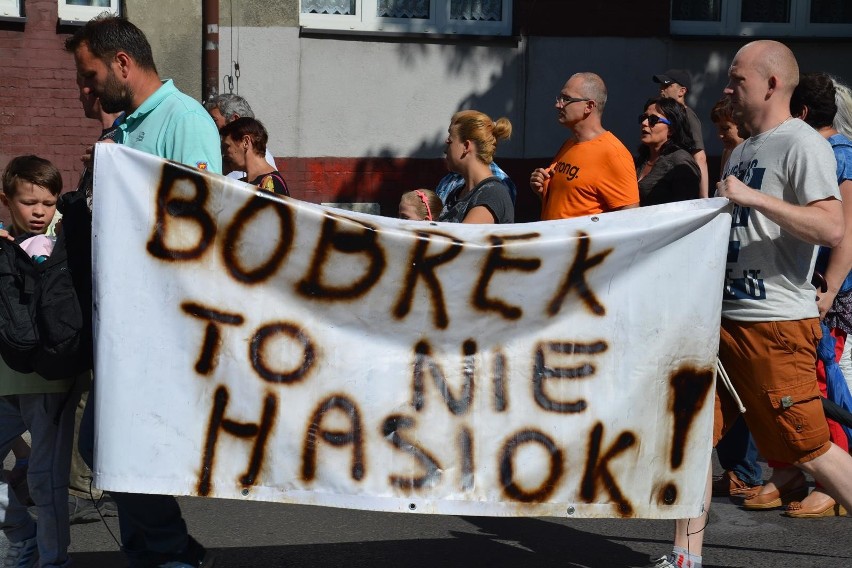 Bytom: Marsz mieszkańców Bobrka do Urzędu Miasta ZDJĘCIA