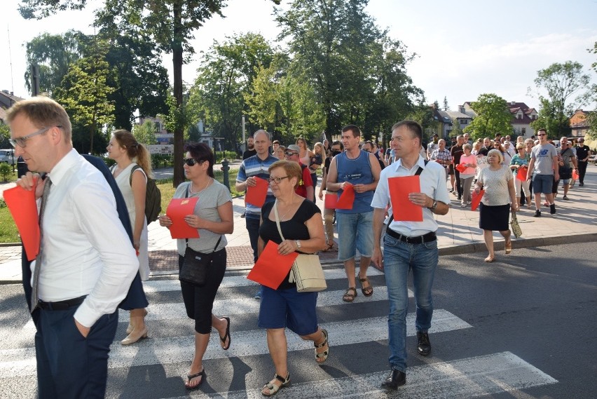 Około stu skawinian protestowało przeciw zatruwaniu...