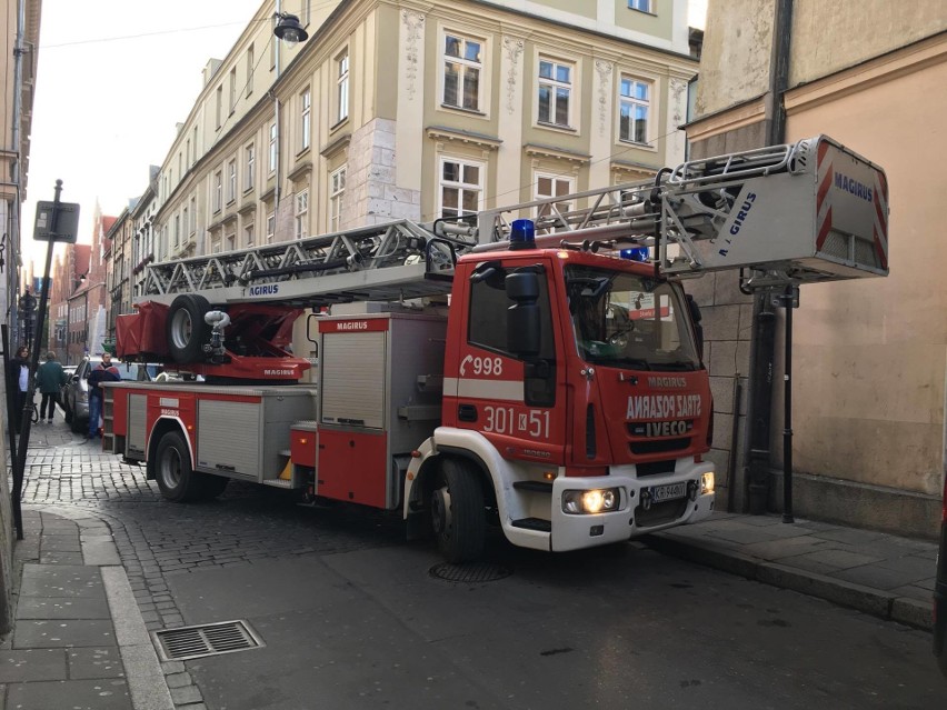 Kraków. Służby ratunkowe uratowały nastolatka [KRÓTKO] 