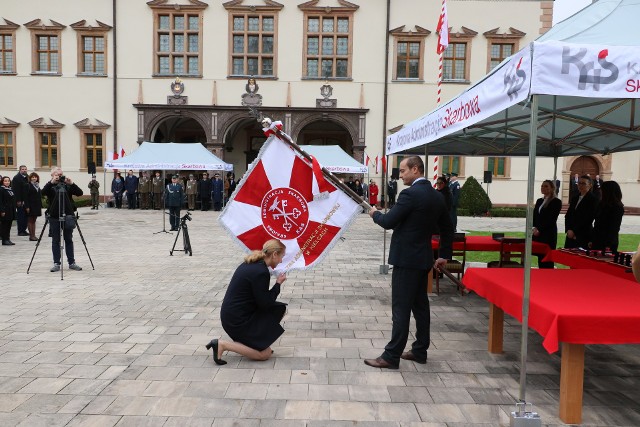 W Kielcach odbyły się regionalne obchody Dnia Krajowej Administracji Skarbowej. Podczas uroczystości Izba Administracji Skarbowej w Kielcach otrzymała sztandar nadany przez Ministra Finansów.