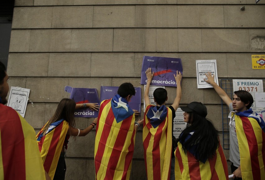 Mobilizacja przed referendum w Katalonii. Władze Hiszpanii robią wszystko, by zablokować głosowanie