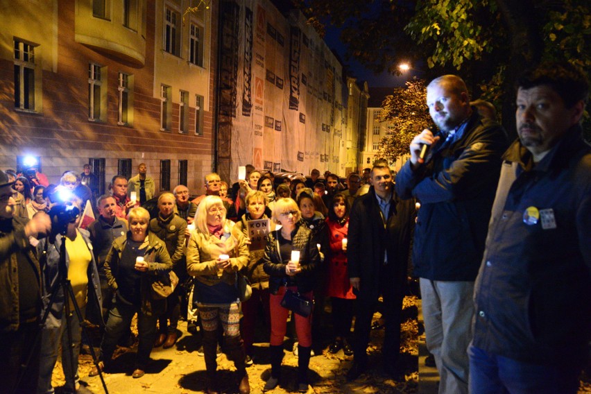 Suweren mówi NIE - protest przed sądem w Opolu