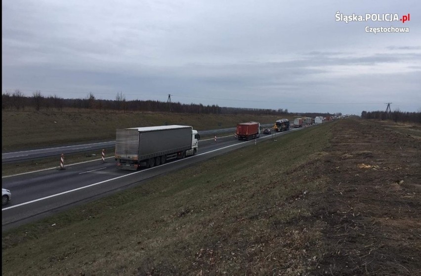 Protest na DK1 pod Częstochową. Trasa zablokowana. Policja kieruje na objazdy