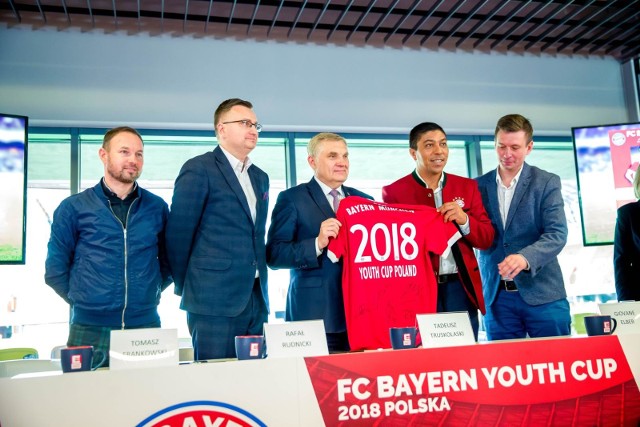 Na Stadionie Miejskim w Białymstoku odbyła się konferencja prasowa podczas której ogłoszono pierwszą polską edycję FC Bayern Youth Cup 2018.