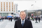 Donald Tusk bije na alarm. "Strategia PiS czy plan Kremla? Zbyt podobne, by spać spokojnie"