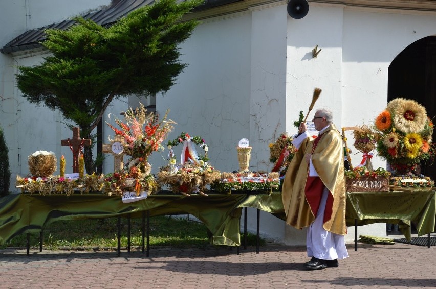 Rolnicy z gminy Niegowa dziękowali za tegoroczne plony