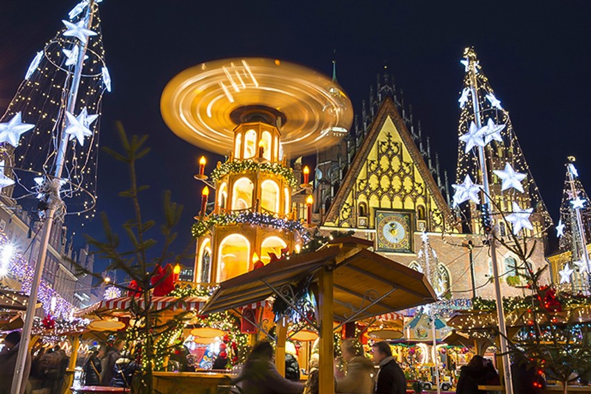 Jarmarki świąteczne w całej Europie wprowadzają mieszkańców...