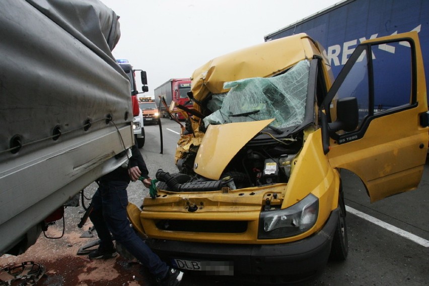 Wypadek na A4, 10.03.2016. Autostrada zablokowana