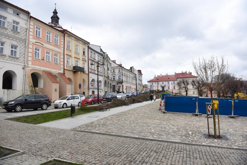 Przebudowa północno-wschodniej części Rynku w Przemyślu na ukończeniu [ZDJĘCIA]