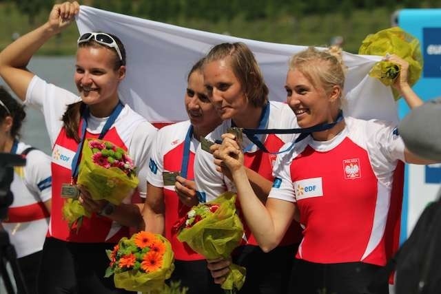 To już trzeci z rzędu medal ME czwórki podwójnej kobiet. Po dwóch brązach cieszymy się ze srebra, pierwsza od lewej szlakowa - Monika Ciaciuch (Bydgostia)