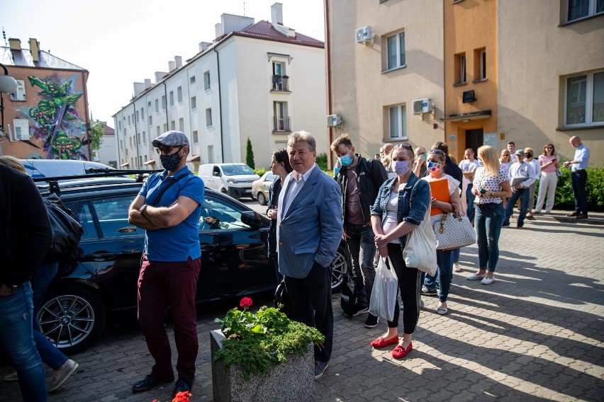 W wyniku pandemii wiele firm dotknęły poważne problemy i...