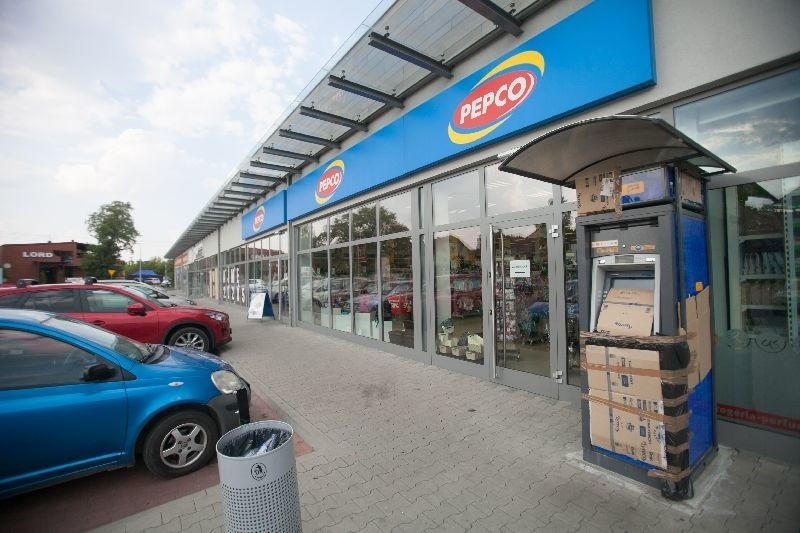Włamywacze usiłowali obrabować bankomat przy Brzezińskiej