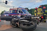 Wypadek w Wierzbiu na drodze krajowej nr 45. Motocyklista zderzył się za samochodem osobowym