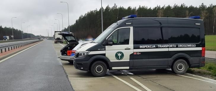Pijany kierowca ciężarówki zatrzymany przez Inspekcję Transportu Drogowego na S8 w pobliżu Ostrowi Mazowieckiej. 25.04.2022