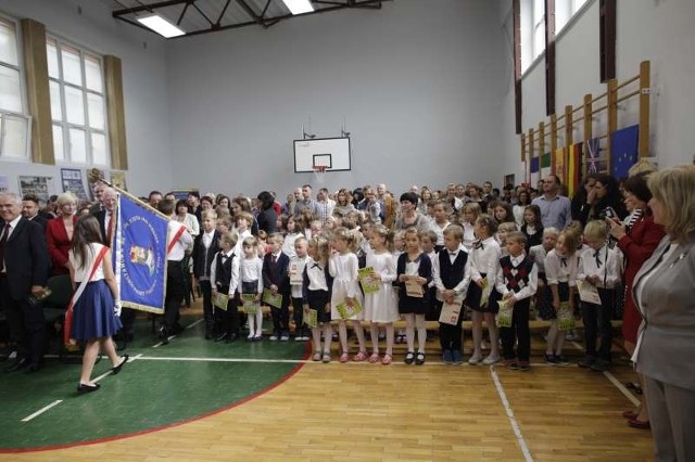W PSP nr 20 im. Jana Dobrego w Opolu zorganizowano dziś inaugurację roku szkolnego na Opolszczyźnie.