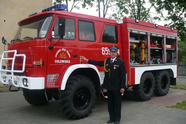 - Ten samochód to nasze marzenie &#8211; cieszy się druh Robert Gałązka, prezes Zarządu Ochotniczej Straży Pożarnej w Chlewiskach.