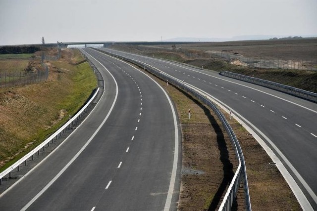 Północny odcinek drogi ekspresowej S14 ma wybudować firma z Chin.
