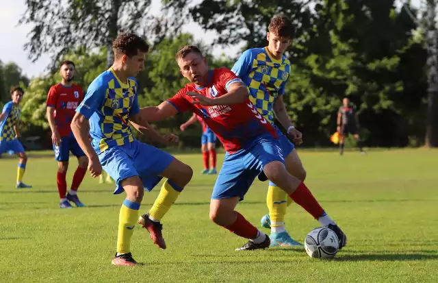 Spartakus Daleszyce wygrał z Nidą Pińczów 2:1. W środku Michał Jeziorski