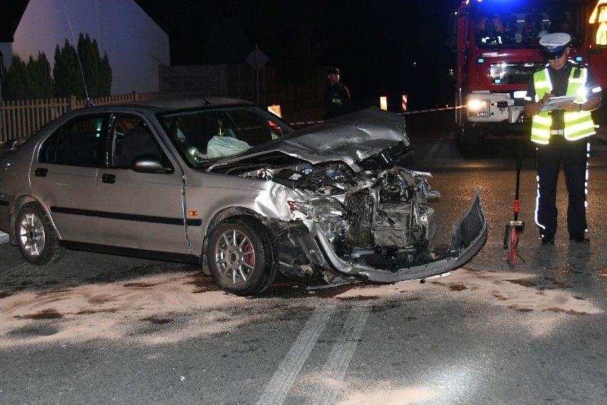 Nocne zderzenie w Mąchocicach Kapitulnych. Siedem osób rannych [ZDJĘCIA]