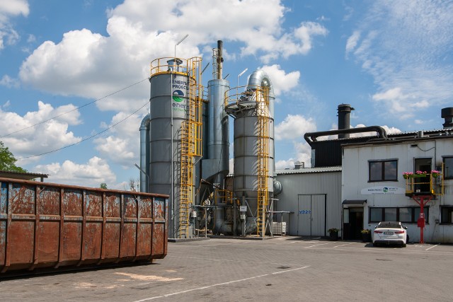 Regionalna Dyrekcja Ochrony Środowiska w Bydgoszczy chce wyjaśnień od firmy Eneris planującej powiększenie istniejące na terenach po Zakładach Chemicznych Zachem spalarni odpadów niebezpiecznych.