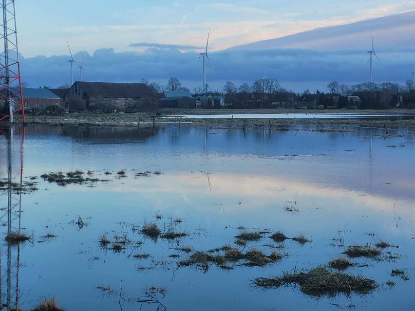 Poziom wody w jeziorach Jamno i Bukowo jest coraz wyższy