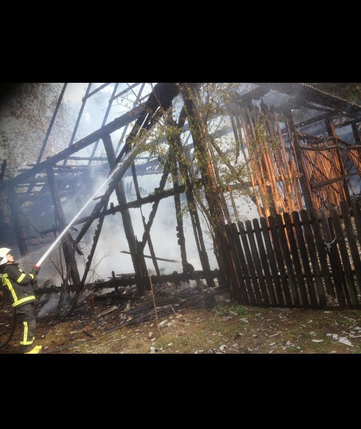 Pożar w gminie Głowaczów. Płonęła stodoła w Cecylówce Brzóskiej 