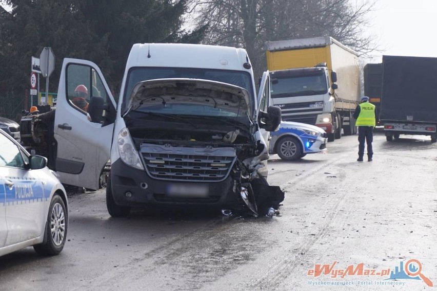 Czyżew. Wypadek zablokował dk 63. Dwie osoby trafiły do...