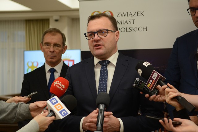 W Radomiu odbyło się posiedzenie Związku Miast Polskich. Jednym z tematów było finansowanie oświaty. Mówił o tym Radosław Witkowski, prezydent Radomia.