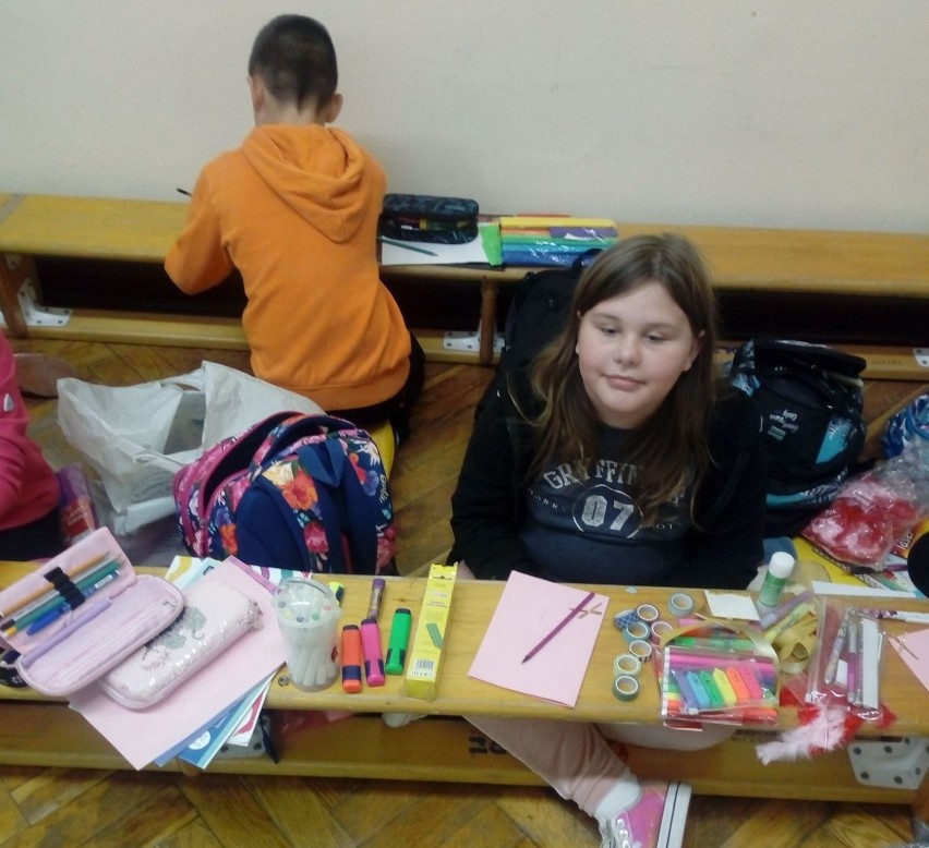 W szkole w Promnie zorganizowano akcję pisania listów.