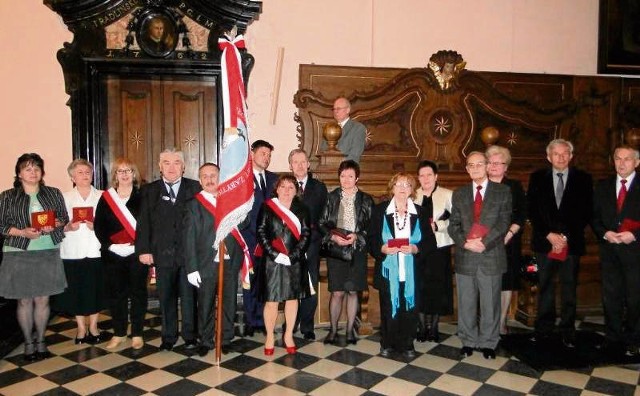 Piętnaście osób odznaczono medalami pamiątkowymi