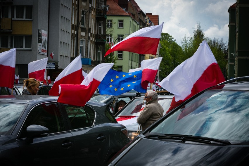 3 maja w Szczecinie. Jedyny taki w Polsce uroczysty przejazd samochodów 