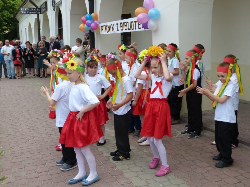 Przedszkolaki promowały czytanie w Staszowie