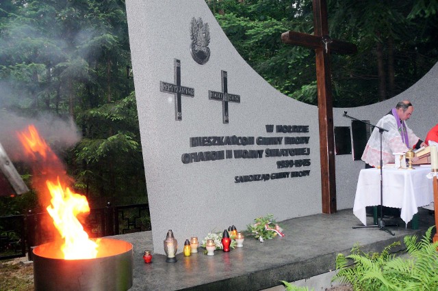 W tym roku uroczystości rocznicowe będą tylko przy śródleśnym pomniku ofiar pacyfikacji.