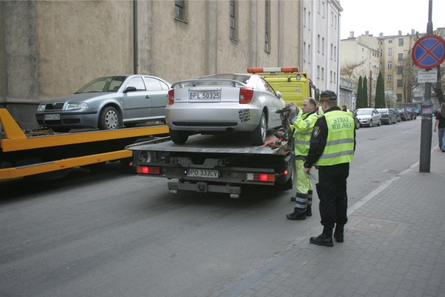 Mandat za nieprawidłowe parkowanie może wynosić od 100 do 800 złotych.